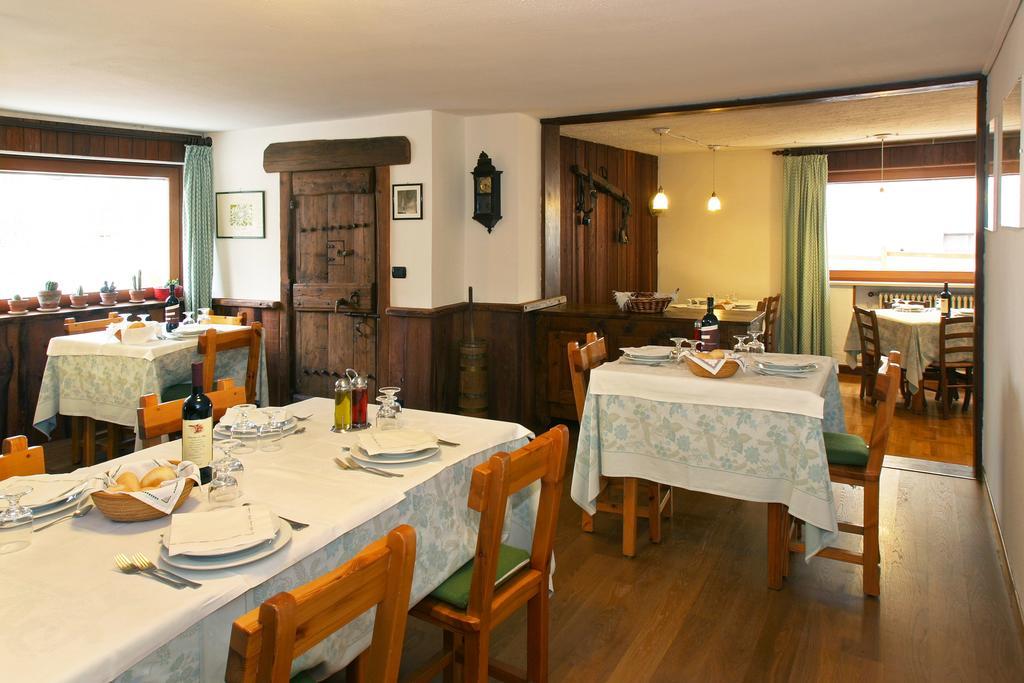 Hotel Biancaneve Sauze D'Oulx Exterior photo
